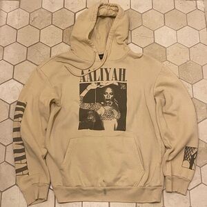 Aaliyah 2000’s R&B Hoodie Creme